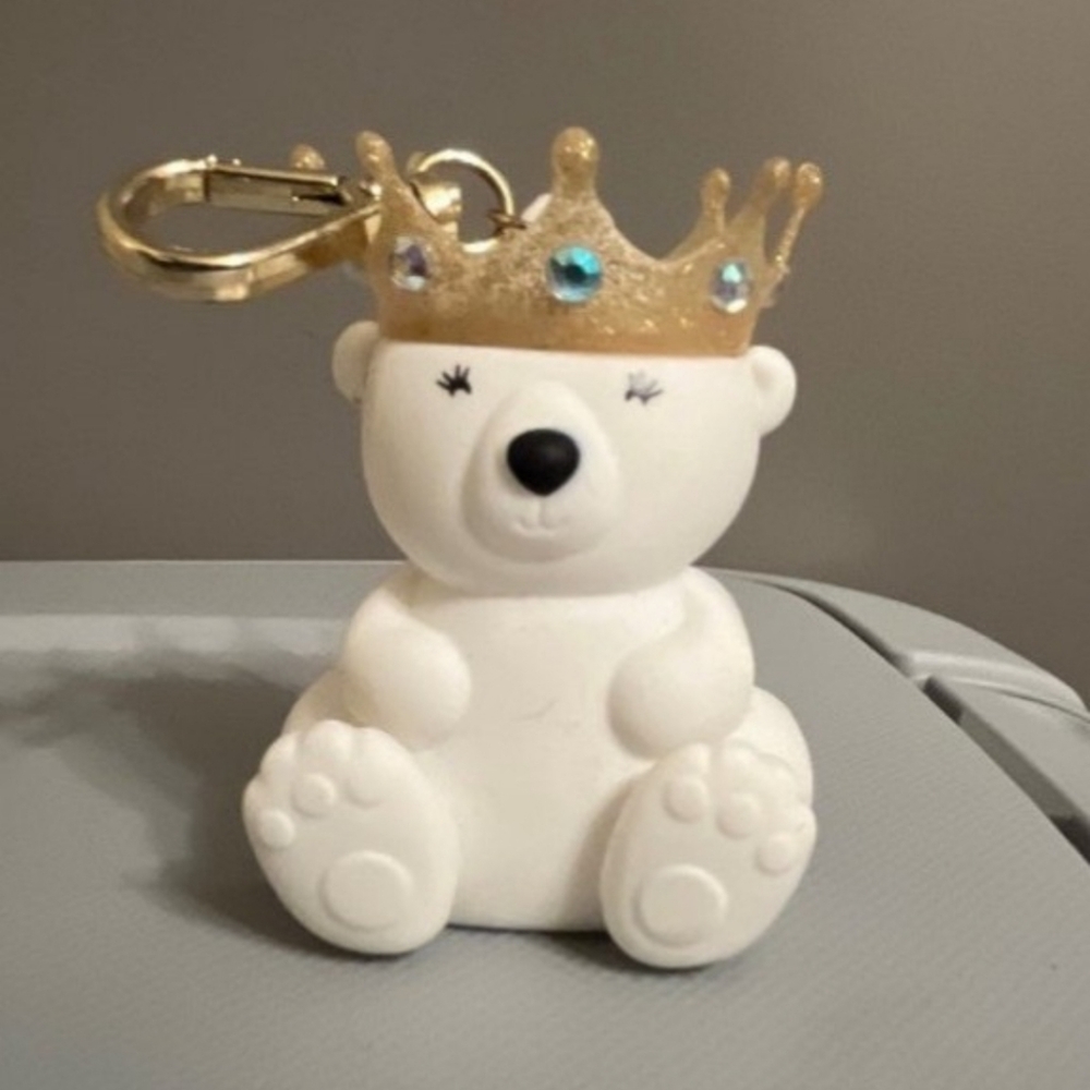Nee Bath & Bodyworks Royal Polar Bear‎ PocketBac Hand Sanitizer Holder Christmas